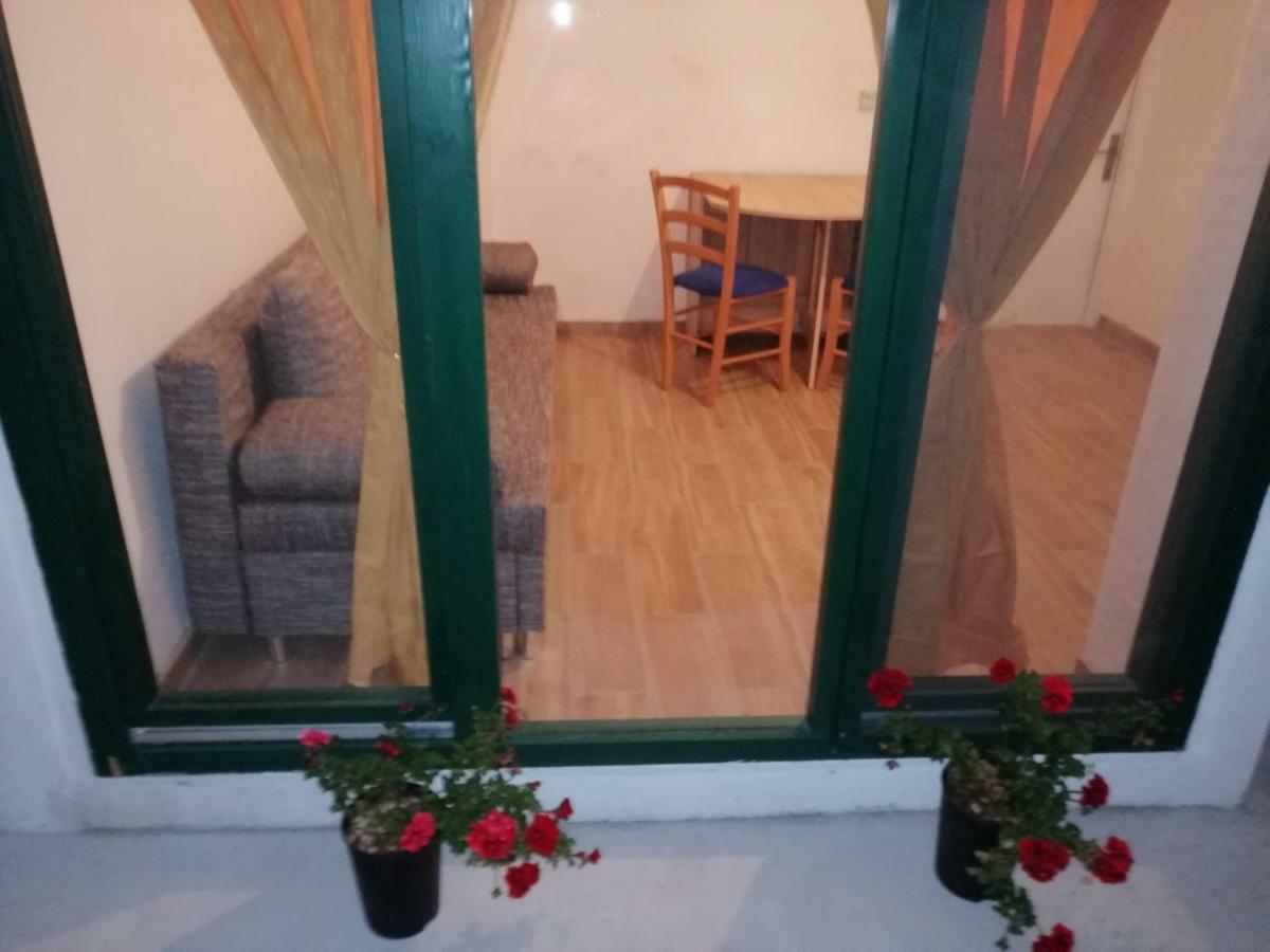 Apartman Milica Golubic  Экстерьер фото